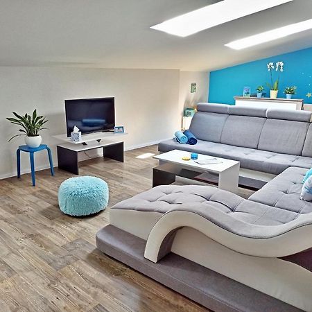 Shiny Star Apartman Спішська Нова Весь Екстер'єр фото