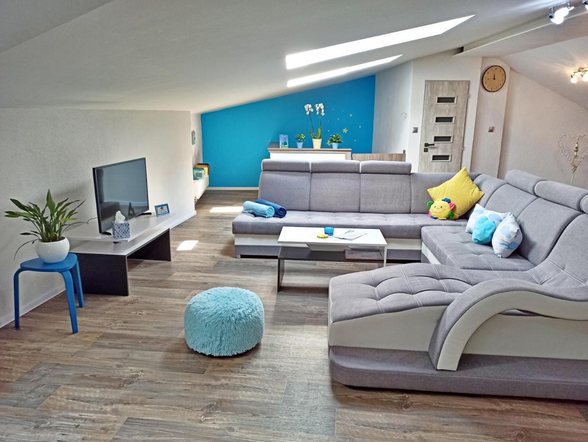 Shiny Star Apartman Спішська Нова Весь Екстер'єр фото