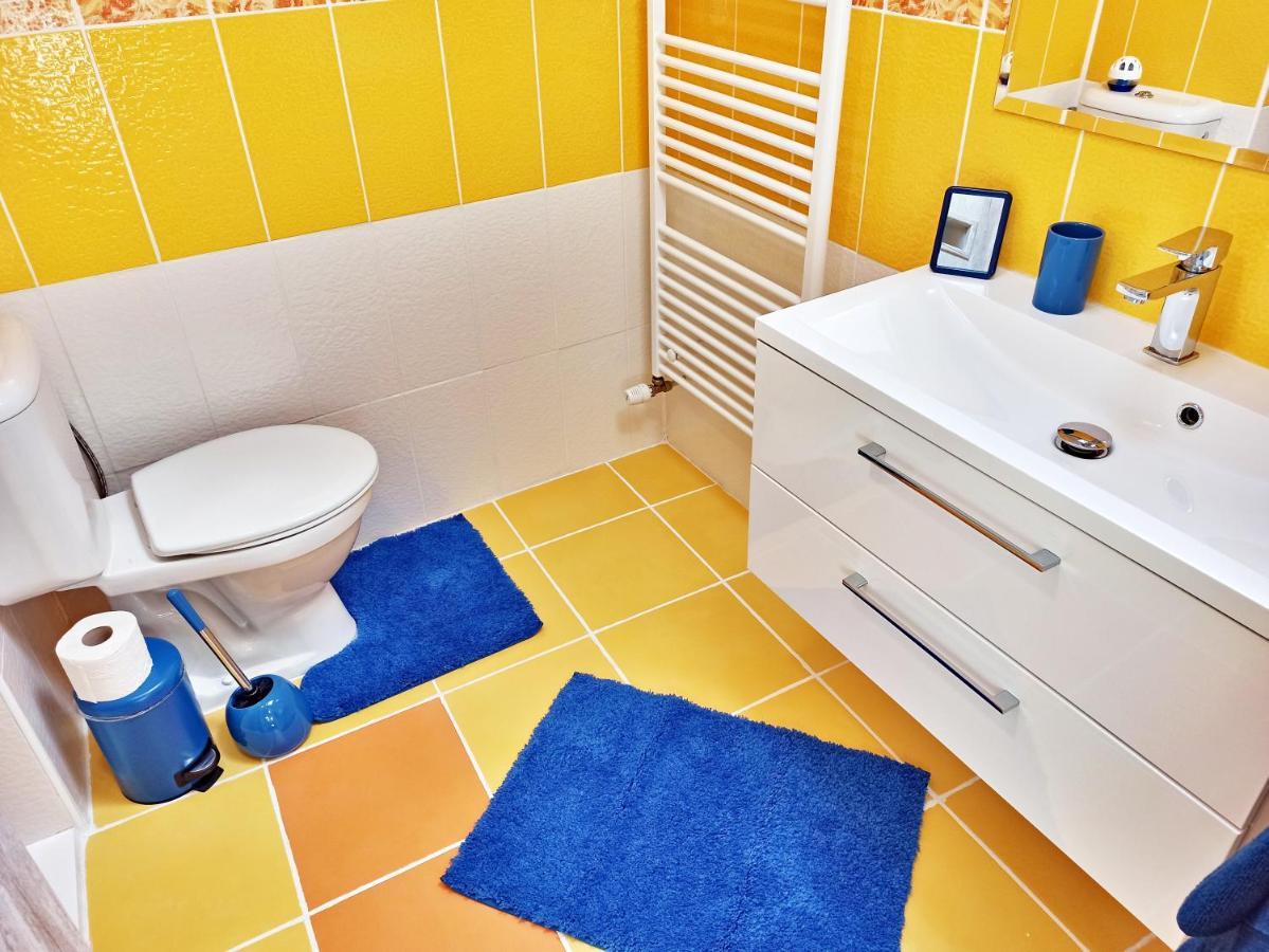Shiny Star Apartman Спішська Нова Весь Екстер'єр фото
